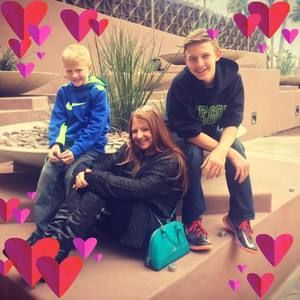 Meet your Posher, April